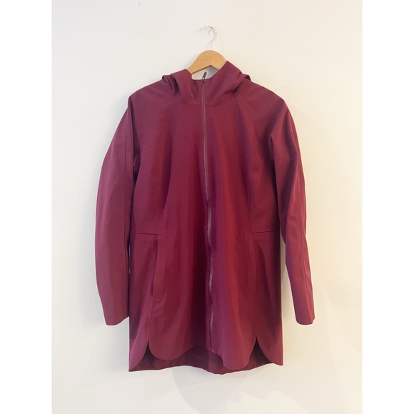 Lululemon Glyde Along Softshell size 10 Deep Ruby - Picture 2 of 9